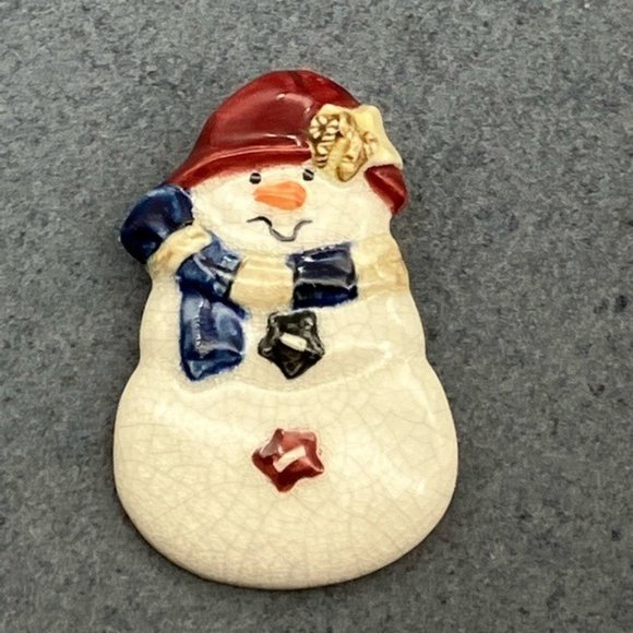 Christmas Pin Brooch Snowman Ceramic White Crazed Red Hat Star Blue Scarf Gold - Picture 2 of 6